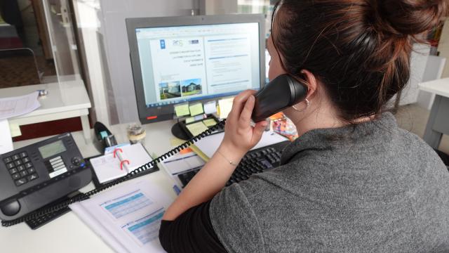 Nous Contacter